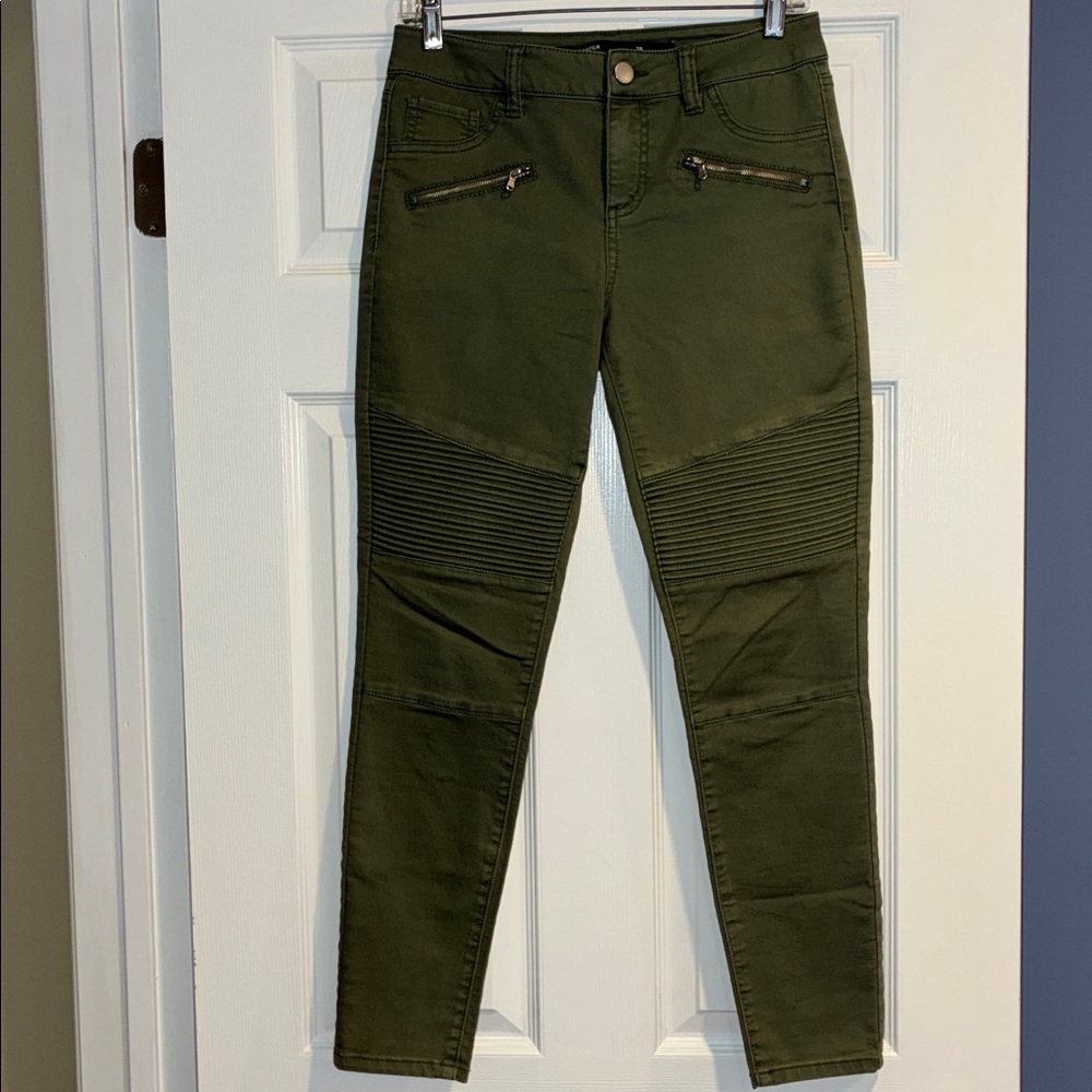 Harper Jeans, Military Green, Accordion Design Size 28 - Picture 6 of 8